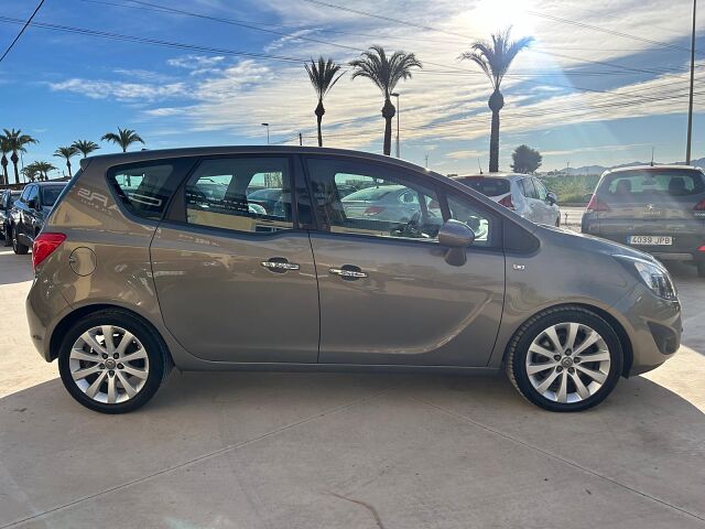 OPEL MERIVA INNOVATION 1.7 CDTI AUTO SPANISH LHD IN SPAIN 113000 MILES SUPERB 2011